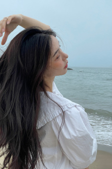美女黑色丝袜大胸内裤内衣衣